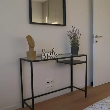 Premium New With Panoramic Castle View *